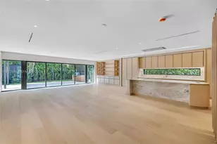 72 W Shore Dr W, Miami, FL 33133 - Photo 13