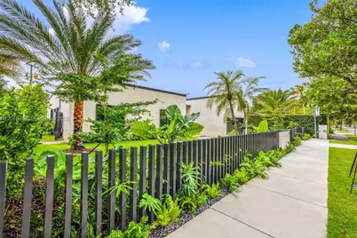 72 W Shore Dr W, Miami, FL 33133 - Photo 5