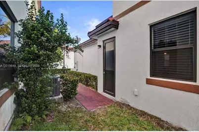3460 W 103rd Ter, Hialeah, FL 33018 - Photo 31
