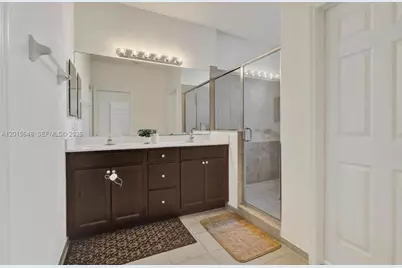 3460 W 103rd Ter, Hialeah, FL 33018 - Photo 27