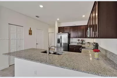3460 W 103rd Ter, Hialeah, FL 33018 - Photo 13