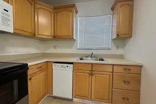 4122 SW 61st Ave, Davie, FL 33314 - Photo 5