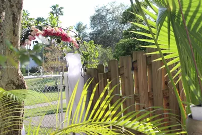 10135 SW 156th Ave, Miami, FL 33196 - Photo 9