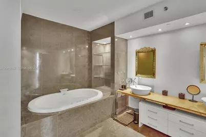 450 Alton Rd #2604, Miami Beach, FL 33139 - Photo 17