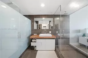 2155 Washington Ct, Miami Beach, FL 33139 - Photo 23