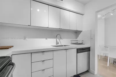 1200 West Ave #420, Miami Beach, FL 33139 - Photo 7