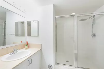 1155 Brickell Bay Dr #609, Miami, FL 33131 - Photo 19
