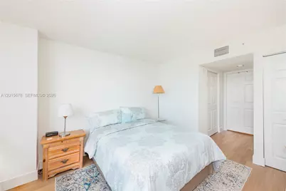 1155 Brickell Bay Dr #609, Miami, FL 33131 - Photo 13