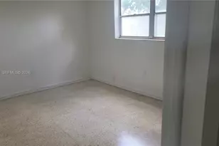 720 NW 27th Ct, Miami, FL 33125 - Photo 11