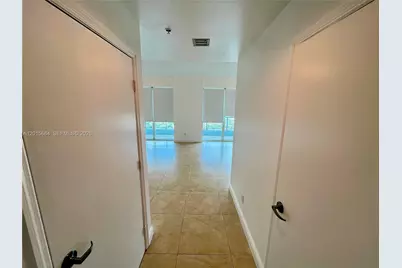 60 SW 13th St #3609, Miami, FL 33130 - Photo 5