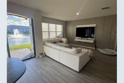 2162 Appleton Cir N, Oakland Park, FL 33309 - Photo 15