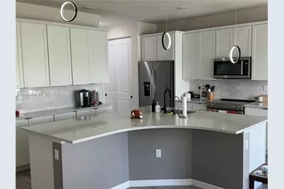 2162 Appleton Cir N, Oakland Park, FL 33309 - Photo 9