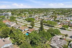 8972 SW 8th St, Boca Raton, FL 33433 - Photo 45