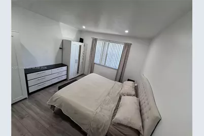 8550 Byron Ave #2G, Miami Beach, FL 33141 - Photo 9