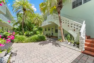 8550 Byron Ave, Miami Beach, FL 33141 - Photo 23