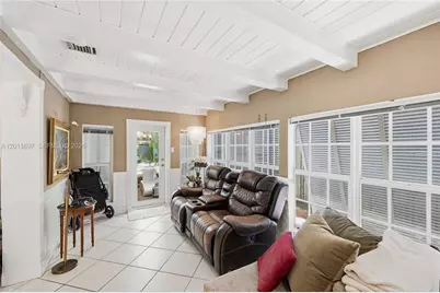 636 NE 17th Ter, Fort Lauderdale, FL 33304 - Photo 11