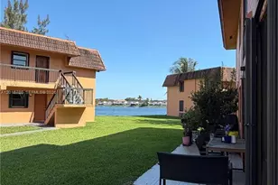 6385 W 27th Ave, Hialeah, FL 33016 - Photo 17