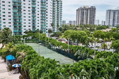 19370 Collins Ave #826, Sunny Isles Beach, FL 33160 - Photo 9