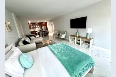 19370 Collins Ave #826, Sunny Isles Beach, FL 33160 - Photo 3