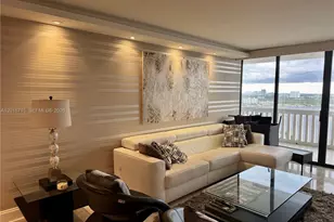 1000 Island Blvd, Aventura, FL 33160 - Photo 3