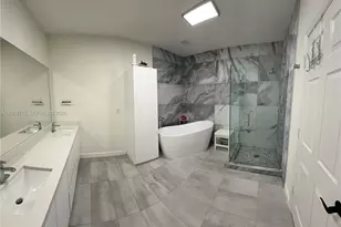 5790 Coach House Cir, Boca Raton, FL 33486 - Photo 17