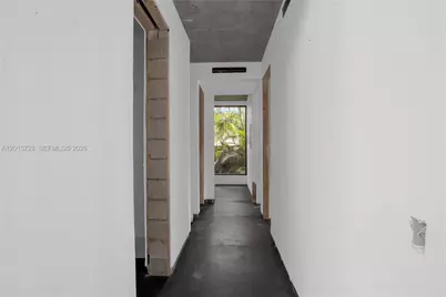 221 SW 25th Rd, Miami, FL 33129 - Photo 11