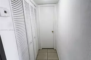 10900 SW 104th St, Miami, FL 33176 - Photo 9