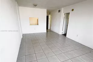 10900 SW 104th St, Miami, FL 33176 - Photo 5