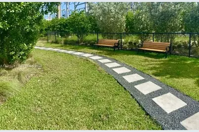 16385 Biscayne Blvd #519, North Miami Beach, FL 33160 - Photo 45