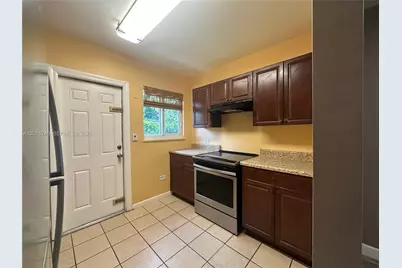 1742 NW 81st St, Miami, FL 33147 - Photo 11