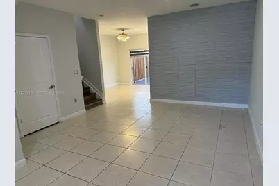 2614 SE 13th St, Homestead, FL 33035 - Photo 3
