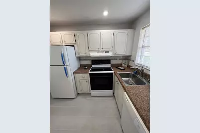 501 Blue Heron Dr #112-A, Hallandale Beach, FL 33009 - Photo 5