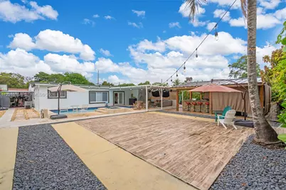 46 NE 164th St, Miami, FL 33162 - Photo 45