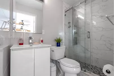 46 NE 164th St, Miami, FL 33162 - Photo 31