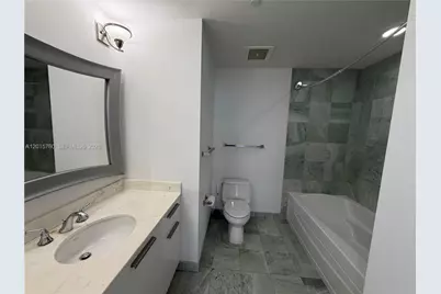 1060 Brickell Ave #4003, Miami, FL 33131 - Photo 9