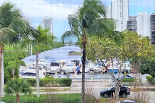3375 N Country Club Dr, Aventura, FL 33180 - Photo 3
