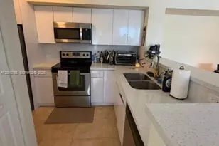 11155 SW 5th Pl, Pembroke Pines, FL 33025 - Photo 27
