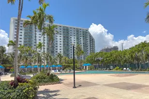 19370 Collins Ave, Sunny Isles Beach, FL 33160 - Photo 21