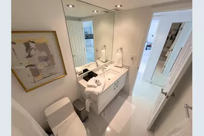 19370 W Collins Ave #902, Sunny Isles Beach, FL 33160 - Photo 11
