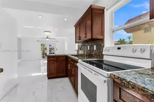 10903 N Kendall Dr, Miami, FL 33176 - Photo 11