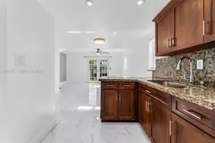 10903 N Kendall Dr, Miami, FL 33176 - Photo 9