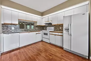 13055 SW 15th Ct, Pembroke Pines, FL 33027 - Photo 9