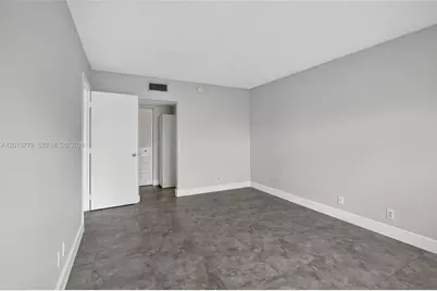 3050 NE 16th Ave #407, Oakland Park, FL 33334 - Photo 11