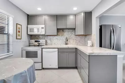 1020 Country Club Dr #405, Margate, FL 33063 - Photo 3