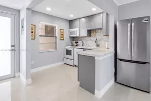 1020 Country Club Dr, Margate, FL 33063 - Photo 5