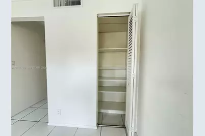 611 NE 14th Ave #202, Fort Lauderdale, FL 33304 - Photo 11