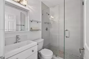 11248 NW 56th St, Doral, FL 33178 - Photo 25