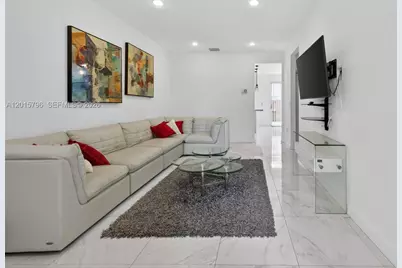 11248 NW 56th St, Doral, FL 33178 - Photo 5
