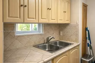 8002 SW 149th Ave, Miami, FL 33193 - Photo 5