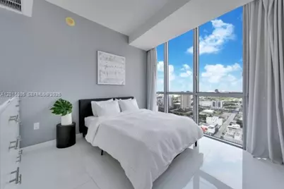1100 Biscayne Blvd #3205, Miami, FL 33132 - Photo 7